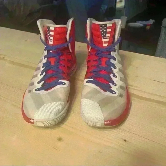 Nike Hyperdunk in Good to great Sz 8 Men’s Stars. Red White and Blue. American - Picture 2 of 14